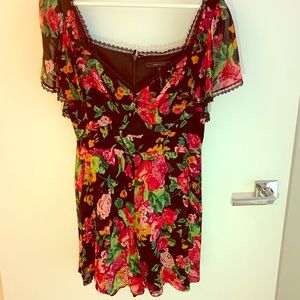 BCBGMAXAZRIA Floral Romper (Size: M)